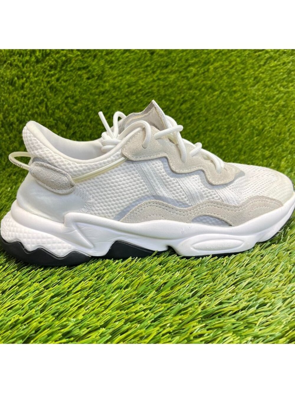 Adidas Ozweego Boys Size 6.5Y White Athletic Running Walking Shoes Sneakers
